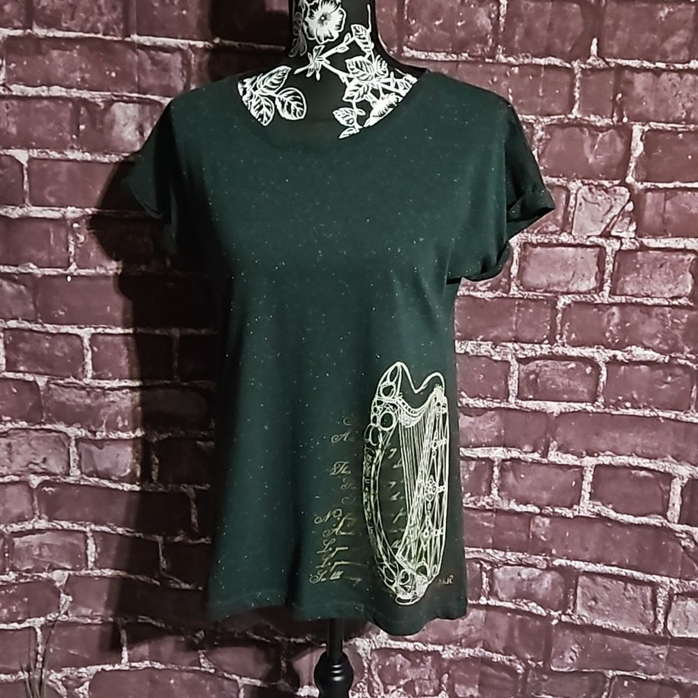 Irish Memories Heather Green T-Shirt with Gaelic Song Lyrics & Harp. CLEARANCE